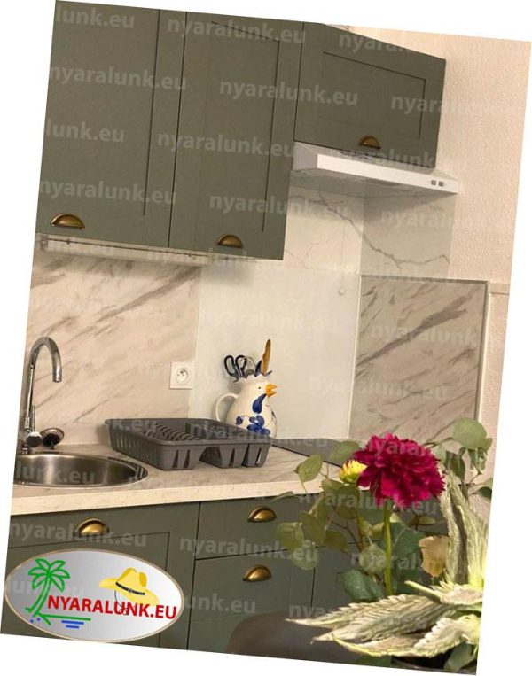 Központi elhelyezkedésű, megfizethető apartman Hévízen – kényelmes pihenés (1-4 főnek, akár 2.000 Ft/éj/fő-től!) - Image 7