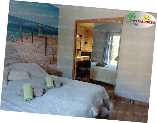 Privát közvetlen vízparti villa kiadó Balatonlellén (1-8 főnek) - Image 7