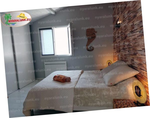 Privát közvetlen vízparti villa kiadó Balatonlellén (1-8 főnek) - Image 11