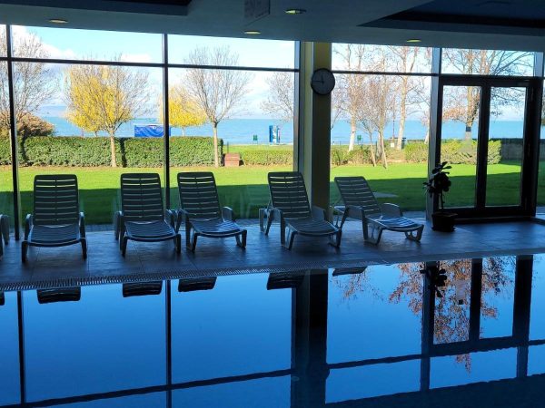 Kiadó vízparti apartman Siófok Aranypartján – Club 218, medencével és saját parkolóval! (1-6 főnek) - Image 4
