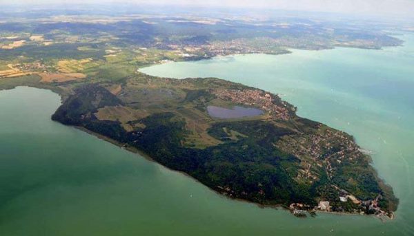 Kiadó luxusvilla Tihany szívében – teljesen privát, modern nyaralás a Balatonnál (1-6 főnek) - Image 14