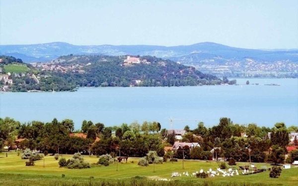 Kiadó kertes apartman Zamárdiban – nyugodt zöldövezetben, 300 méterre a Balatontól (1-4 főnek) - Image 10